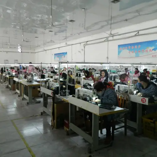 Winter gloves manufacturer